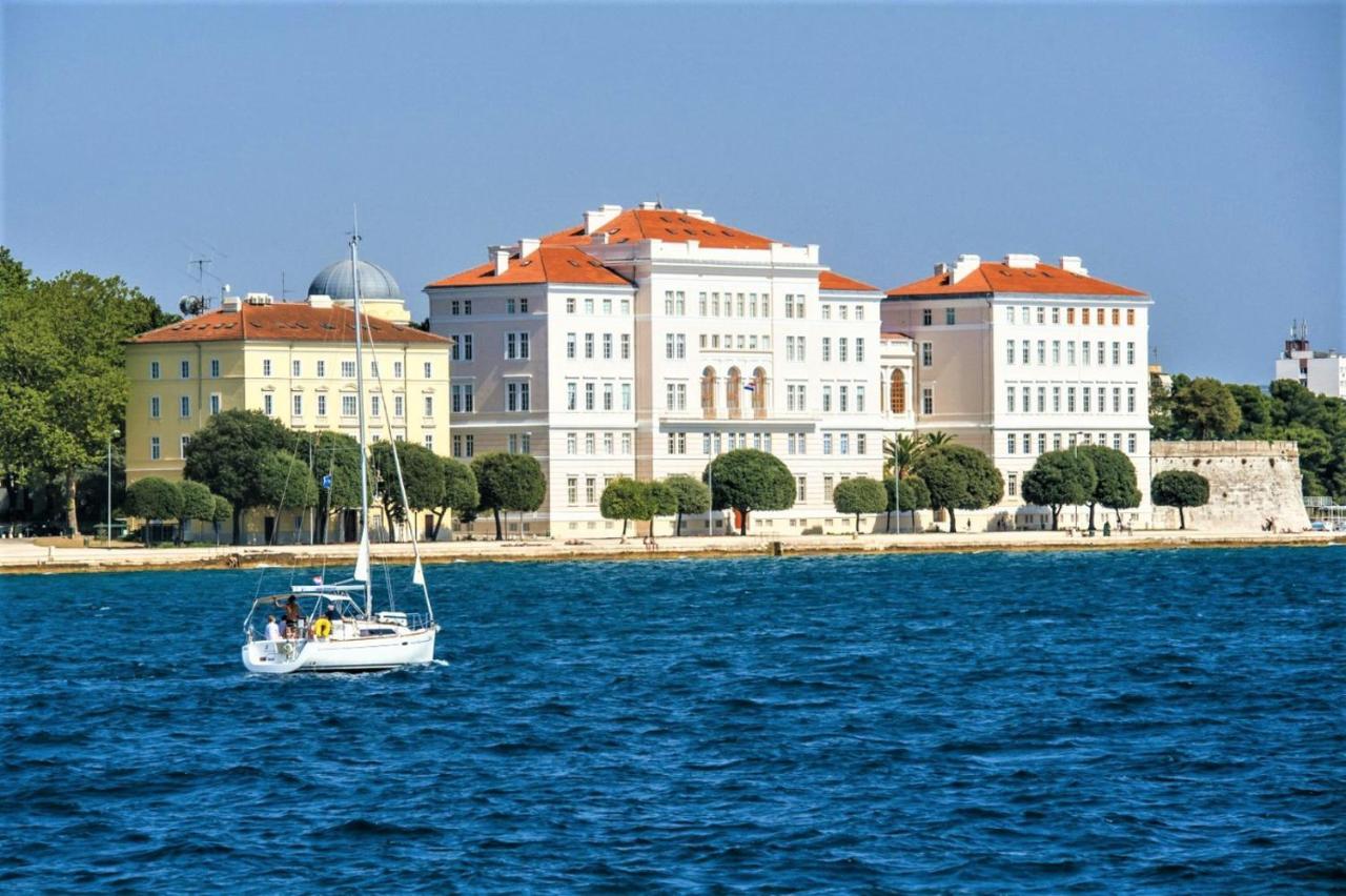 The Florens Residence Near The Beach With The Pool, Bbq And Kids Playground, Zadar Diklo Zewnętrze zdjęcie