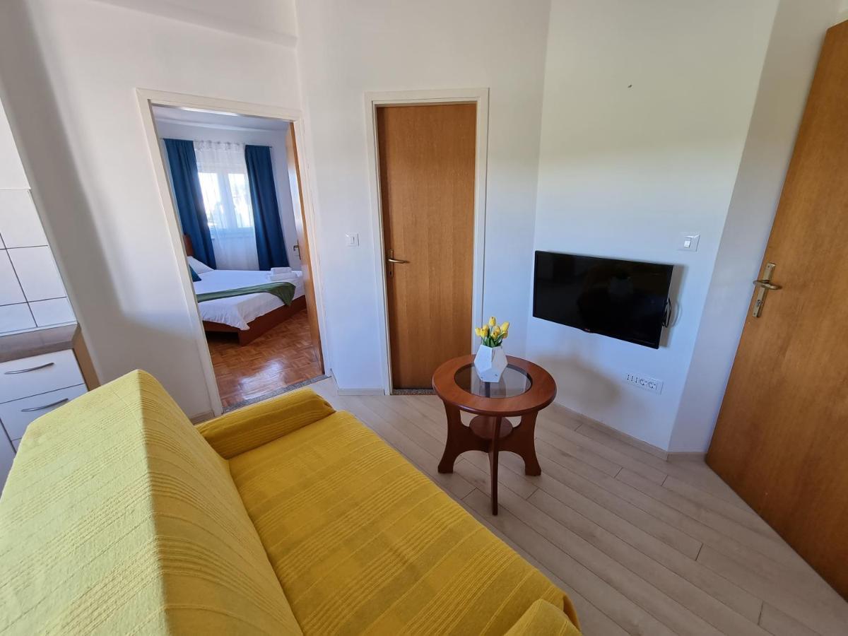 The Florens Residence Near The Beach With The Pool, Bbq And Kids Playground, Zadar Diklo Zewnętrze zdjęcie