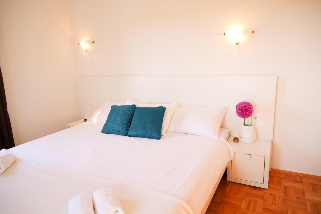 The Florens Residence Near The Beach With The Pool, Bbq And Kids Playground, Zadar Diklo Zewnętrze zdjęcie