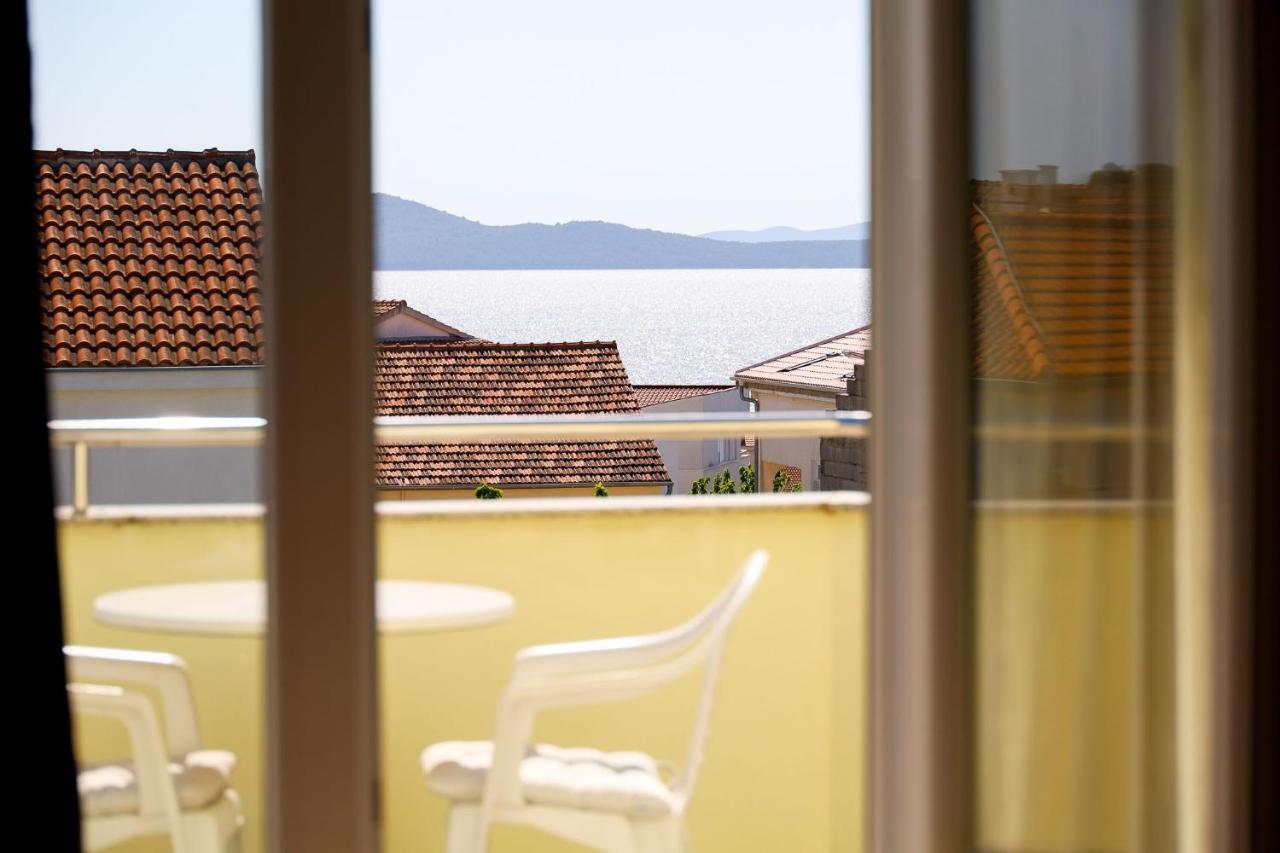 The Florens Residence Near The Beach With The Pool, Bbq And Kids Playground, Zadar Diklo Zewnętrze zdjęcie