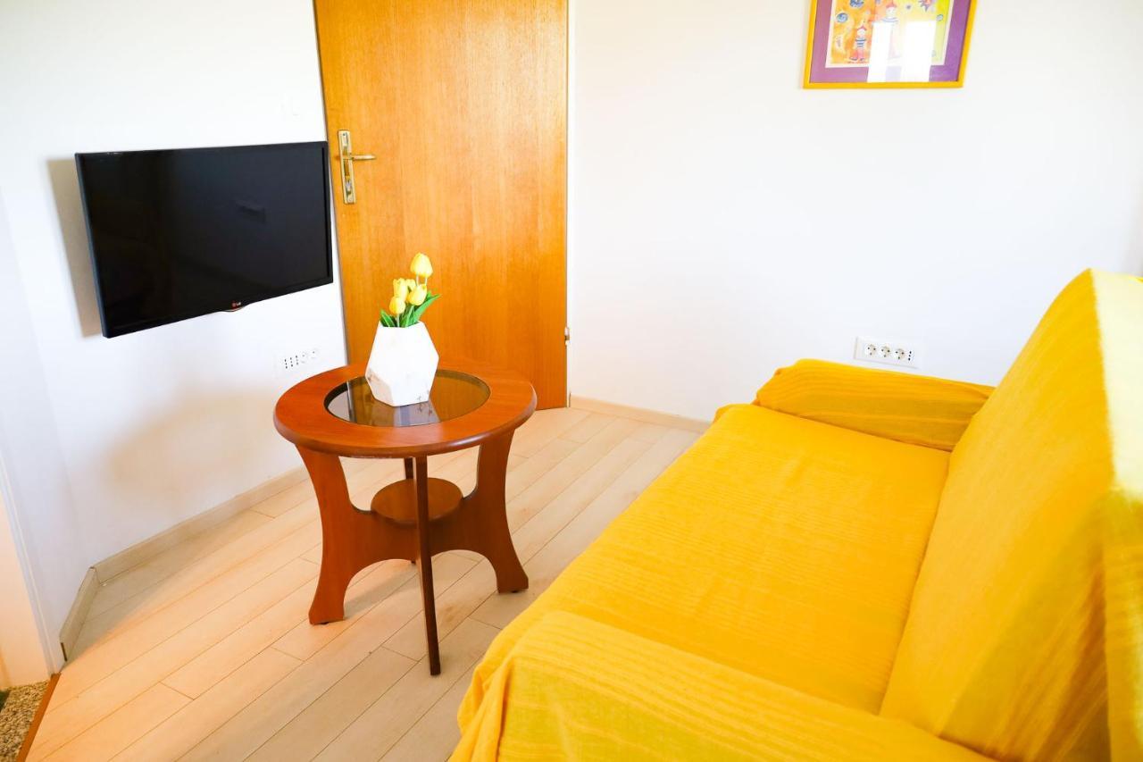 The Florens Residence Near The Beach With The Pool, Bbq And Kids Playground, Zadar Diklo Zewnętrze zdjęcie
