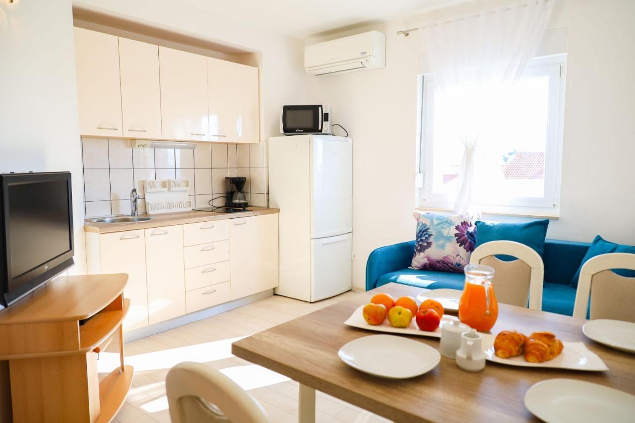 The Florens Residence Near The Beach With The Pool, Bbq And Kids Playground, Zadar Diklo Zewnętrze zdjęcie