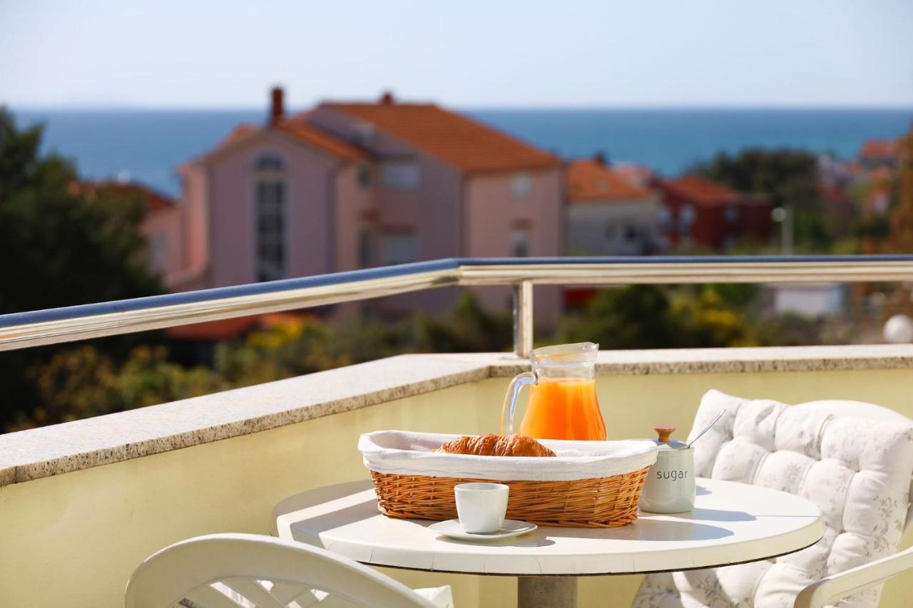 The Florens Residence Near The Beach With The Pool, Bbq And Kids Playground, Zadar Diklo Zewnętrze zdjęcie