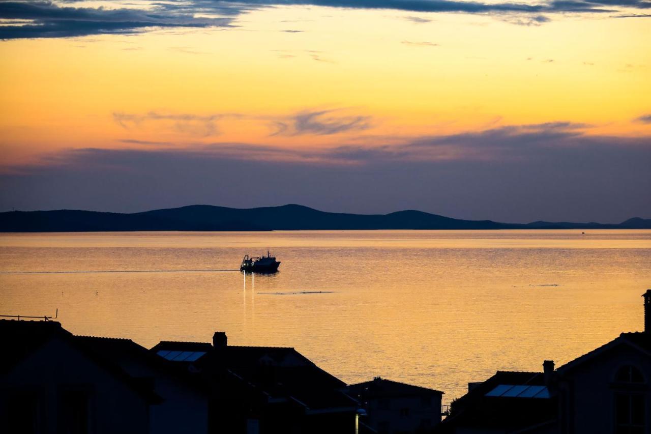 The Florens Residence Near The Beach With The Pool, Bbq And Kids Playground, Zadar Diklo Zewnętrze zdjęcie