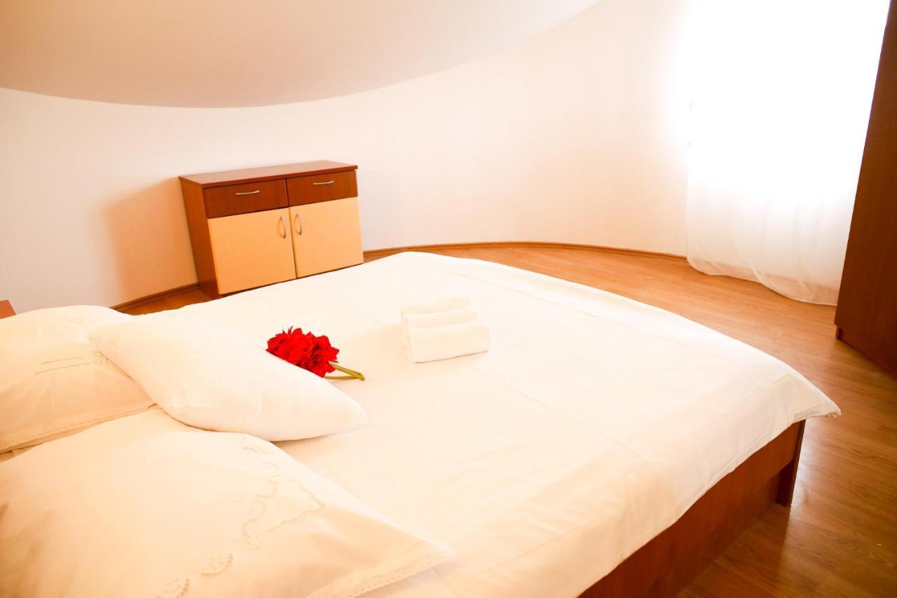 The Florens Residence Near The Beach With The Pool, Bbq And Kids Playground, Zadar Diklo Zewnętrze zdjęcie