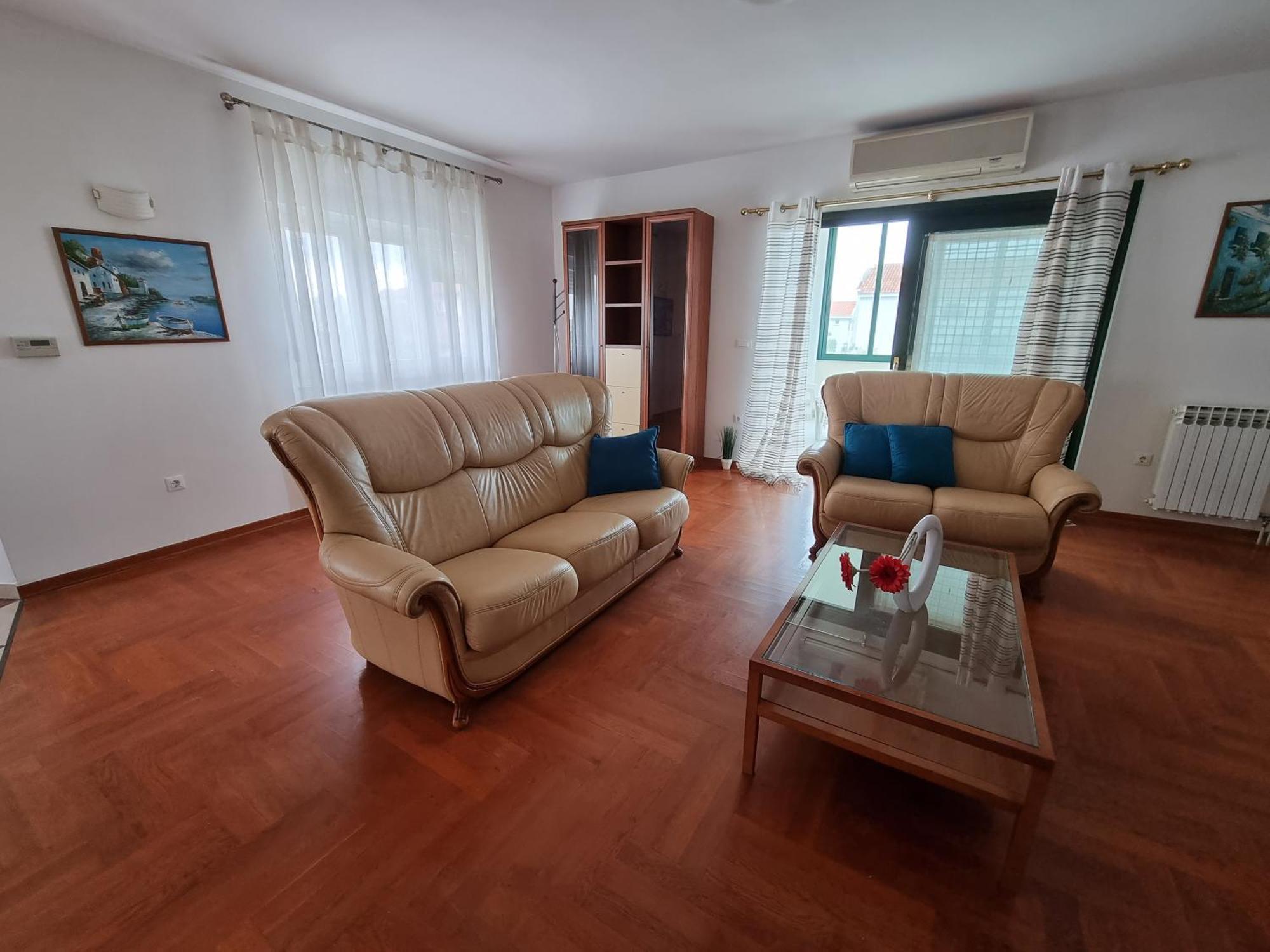 The Florens Residence Near The Beach With The Pool, Bbq And Kids Playground, Zadar Diklo Pokój zdjęcie